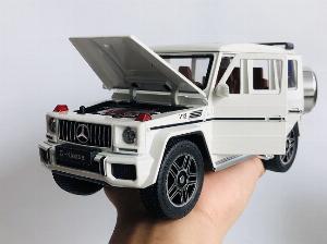Mô hình xe Mercedes G63 1:24 [White]