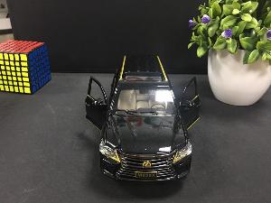 SP005929 [XLG] Lexus LX570 M923W 124 [Gold-Black]