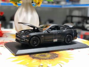 Mô hình Ford Mustang GT 2015 tỷ lệ 1:18 - Red