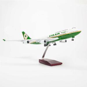 Mô hình máy bay Eva Air Airbus A380 47 cm có đèn led bánh xe