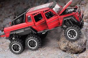 SP004548 Mô hình xe Mercedes-Benz G63 AMG 6x6 XA3210 1:32 [RED]