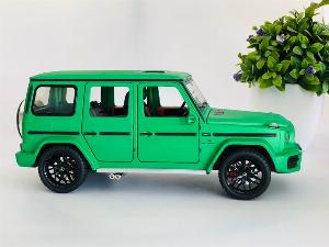 Mô hình xe Mercedes G63 AMG 1:18 - Green