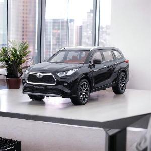 Mô Hình Xe Ô Tô Toyota Highlander 1:24 Hợp Kim Cao Cấp
