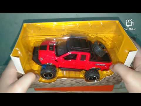 Review mô hình bán tải Ford F150 Raptor 1:32